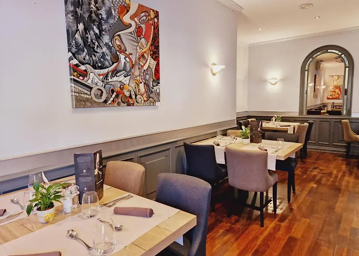 维登达尔酒店 宾馆 *